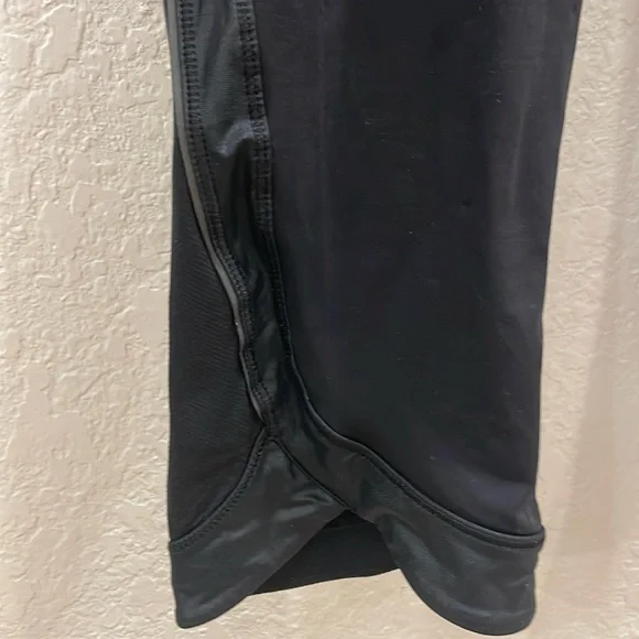 Women's Lululemon Chase Me Crop II Leggings, Black, Size 10 - Picture 5 of 13